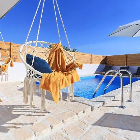 Vila Danica With Private Pool Drage