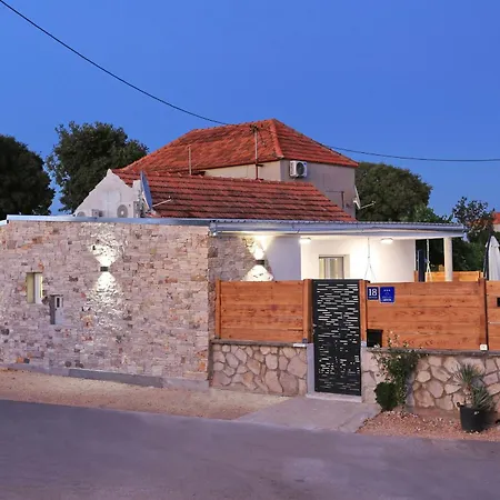 וילה Danica With Private Pool